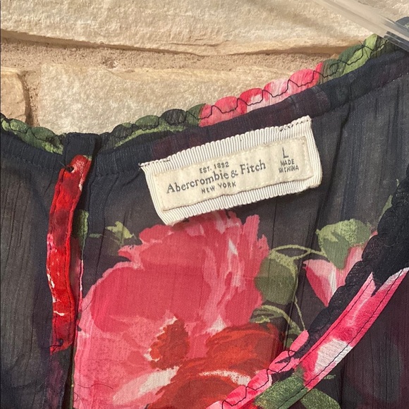 Abercrombie and Fitch shift Size L - Picture 4 of 8